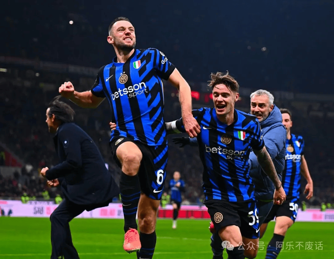 雷丁惊险胜利佛罗伦萨,昂首晋级的简单介绍 雷丁惊险胜利佛罗伦萨,昂首晋级的简单介绍