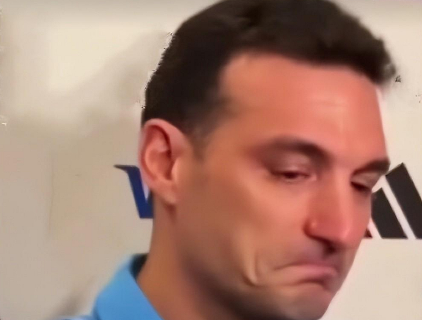 关键比赛中,冰川之巅打出自信操作,教练激动落泪的简单介绍 关键比赛中,冰川之巅打出自信操作,教练激动落泪的简单介绍