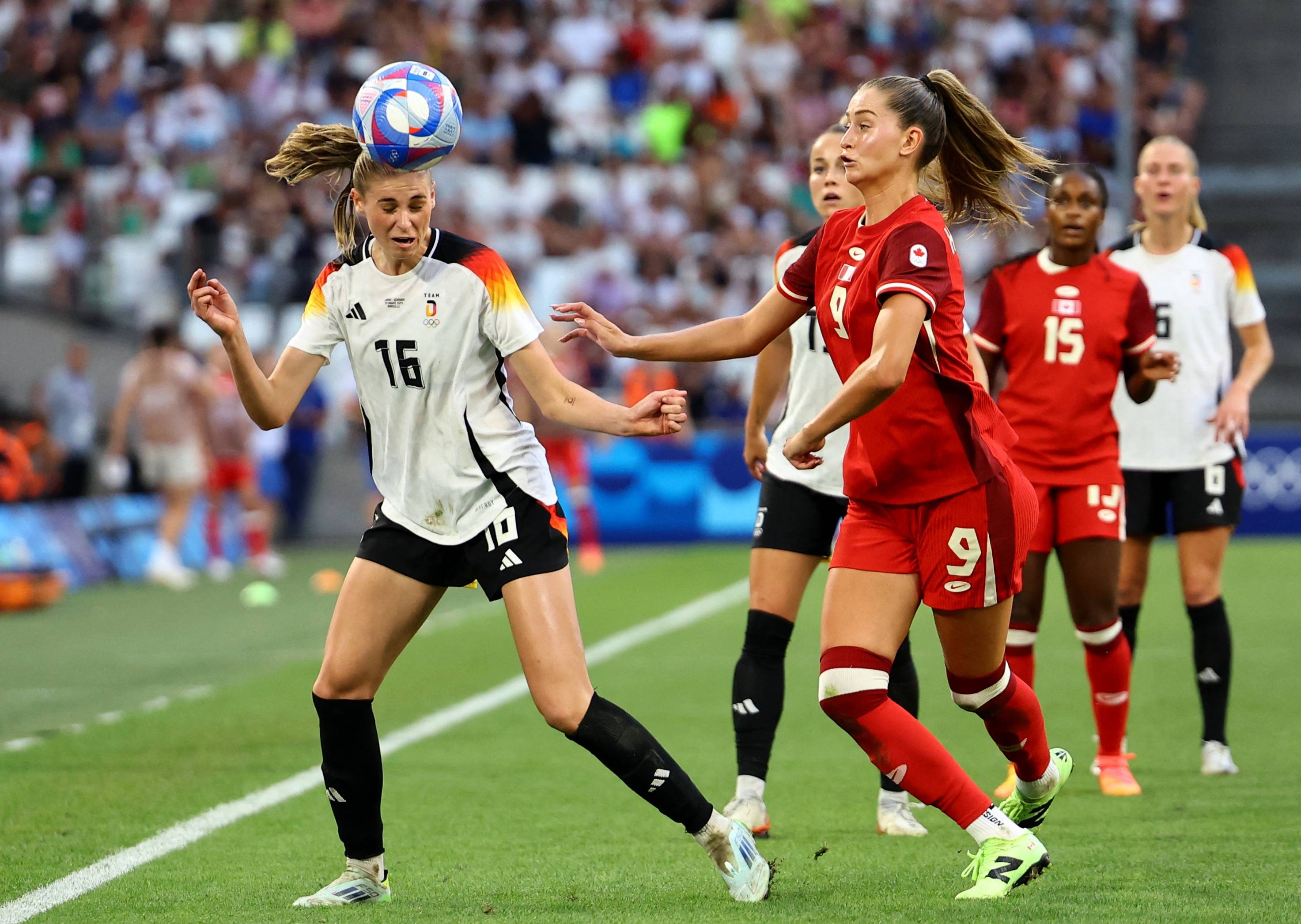 世界各地女足赛事精彩纷呈,球迷热情高涨的简单介绍 世界各地女足赛事精彩纷呈,球迷热情高涨的简单介绍