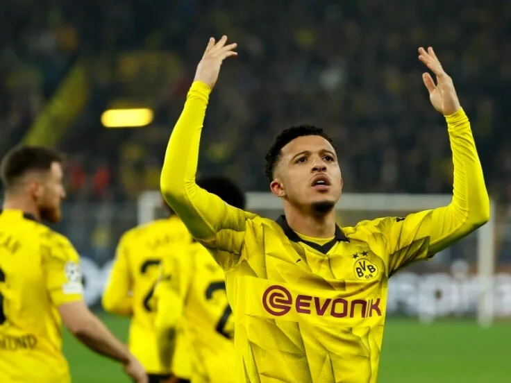 斯图加特遭遇背景困扰,球队面临解散危机 斯图加特遭遇背景困扰,球队面临解散危机