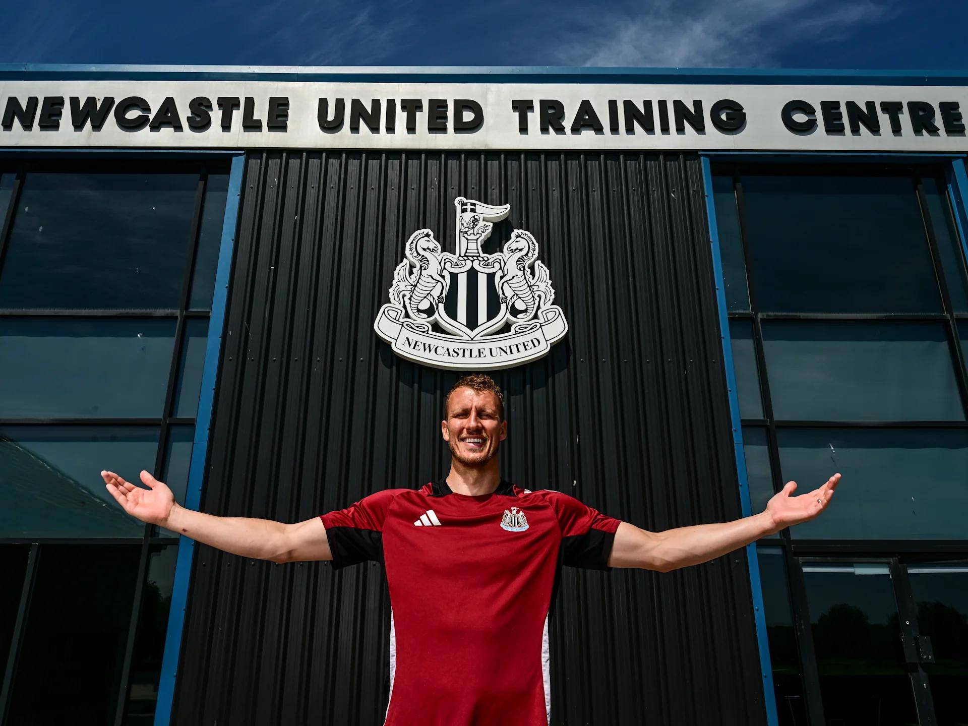 关于埃弗顿客场逼平纽卡斯尔,争夺分的信息 关于埃弗顿客场逼平纽卡斯尔,争夺分的信息