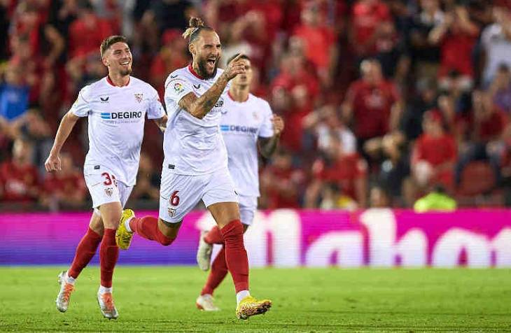 包含瓦伦西亚主场被塞维利亚逼平，难抵压力的词条