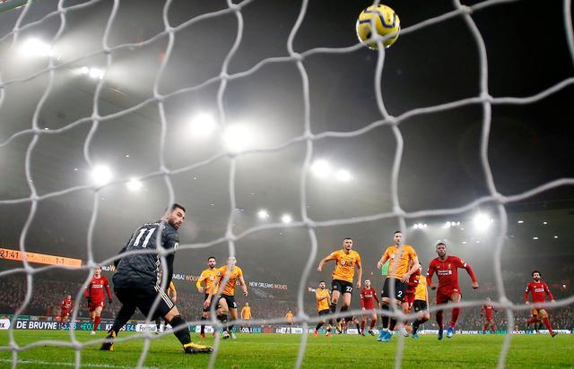 荷兰队势不可挡,赛场上表现抢眼 荷兰队势不可挡,赛场上表现抢眼