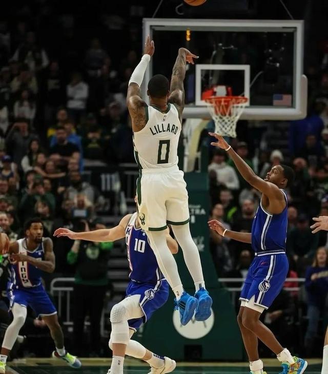 od体育官网app-雄鹿遭76人逆袭，客场失利