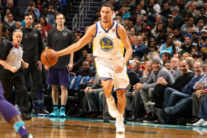 黄蜂主场擒勇士保持不败,赛诺森高效表现 黄蜂主场擒勇士保持不败,赛诺森高效表现