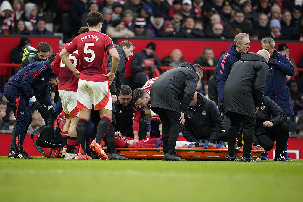 曼联主场大败,积分榜节节败退的简单介绍 曼联主场大败,积分榜节节败退的简单介绍