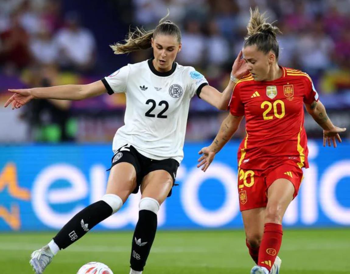 欧洲女足比赛激烈角逐,冠军诞生 欧洲女足比赛激烈角逐,冠军诞生