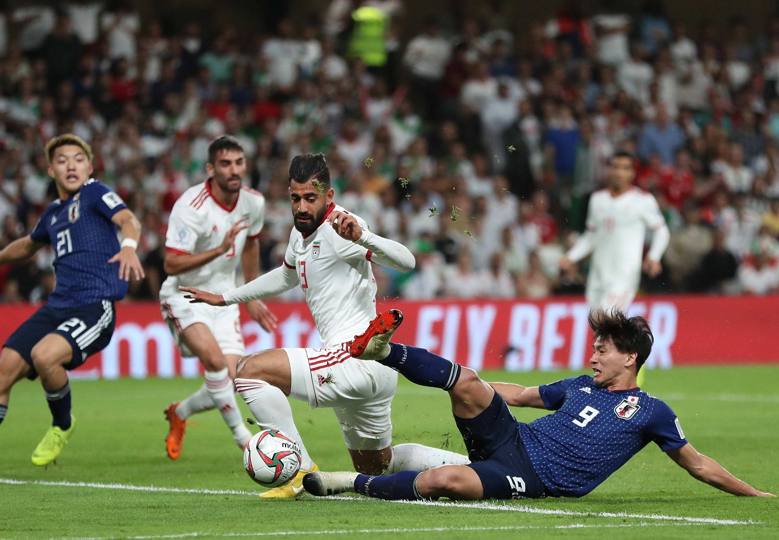 od体育vip注册-热门话题：足球比赛的精彩瞬间