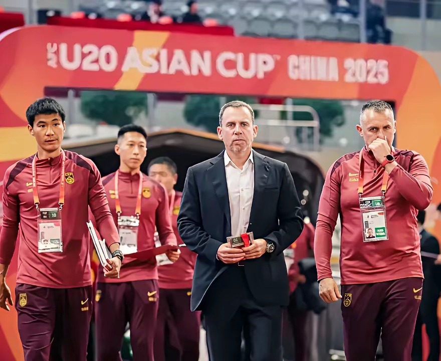 足球巨头将在最新一轮比赛中展现实力 足球巨头将在最新一轮比赛中展现实力